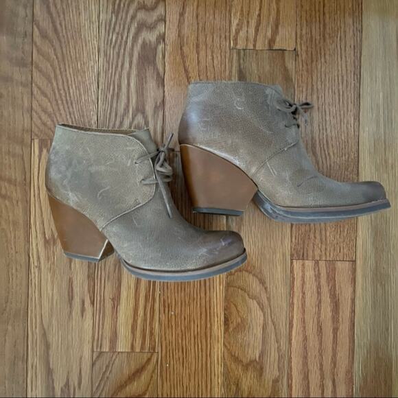 Kork-Ease Roana Womens 7.5 Lace-Up Ankle Booties Slate Leather Boho Chic Neutral - Picture 1 of 9